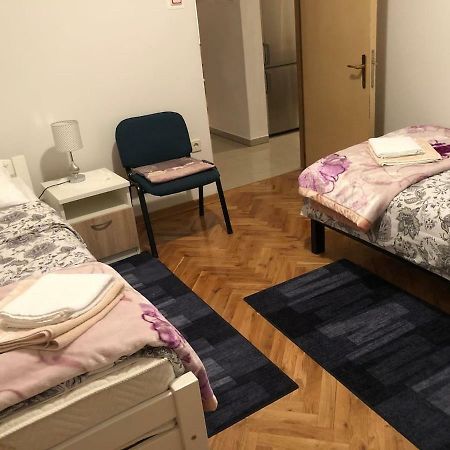 Apartment Dada Бйеловар Екстериор снимка